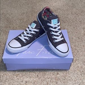 SOLD Converse